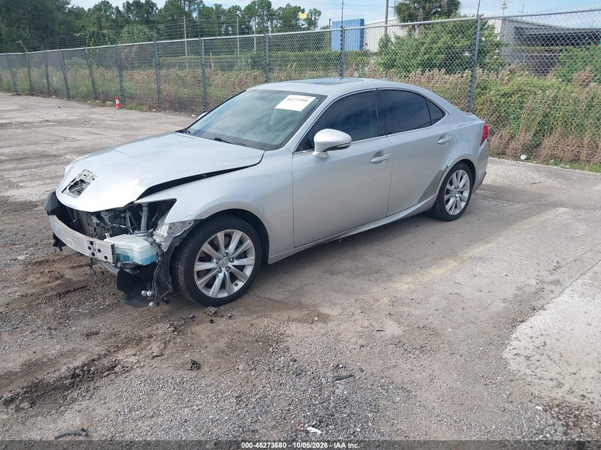 LEXUS IS 200T - zdjęcie 2