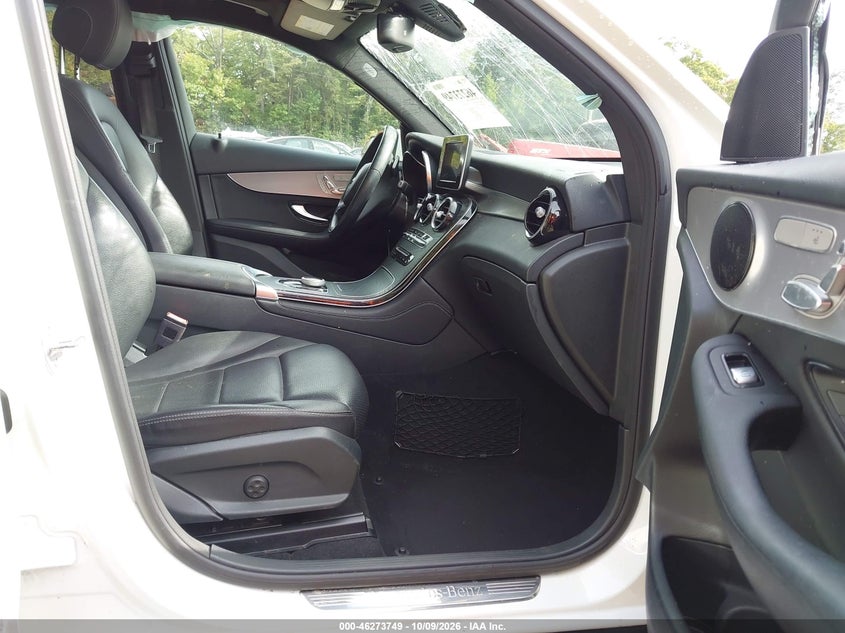 MERCEDES-BENZ GLC 300 - zdjęcie 5
