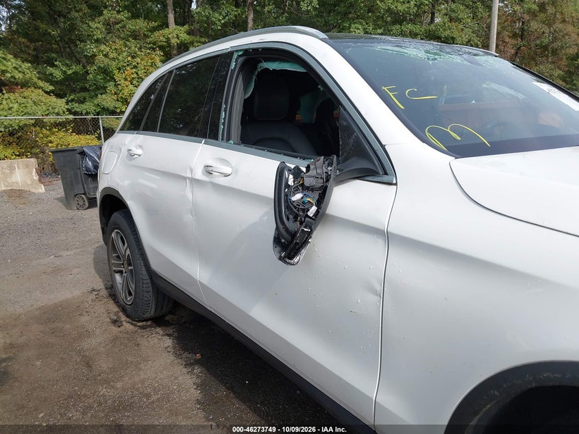 MERCEDES-BENZ GLC 300 - zdjęcie 6