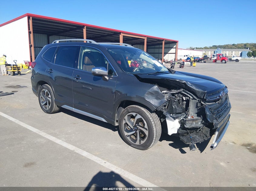 Vin: jf2skarc4nh415788, lot: 46773876, subaru forester touring 20221