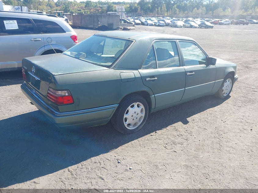MERCEDES-BENZ E 1994 VIN WDBEA32E6RC045953