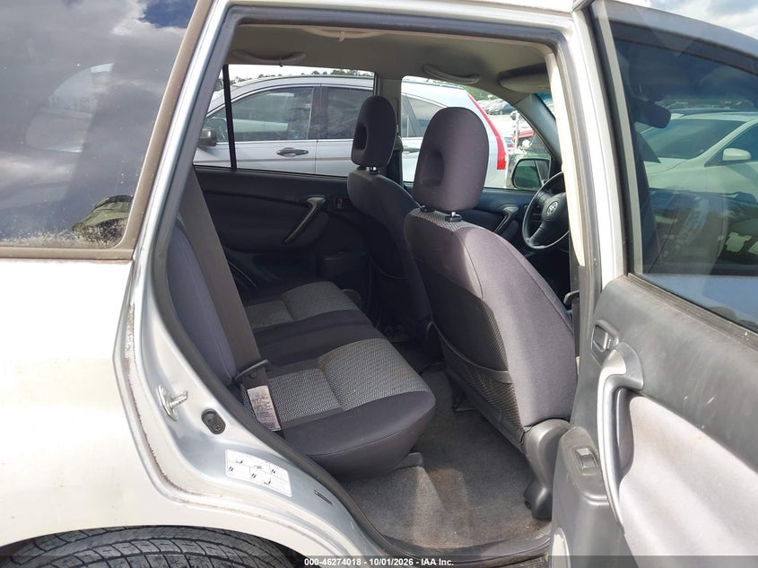 2005 TOYOTA RAV4 auction photo 8