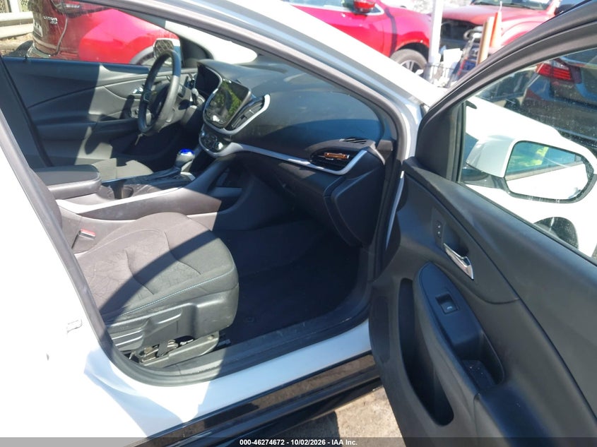 2018 CHEVROLET VOLT LT · Photo 5