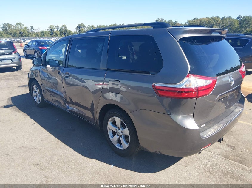 TOYOTA SIENNA - zdjęcie 3