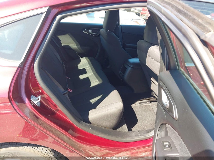 CHRYSLER 200 2015 VIN 1C3CCCAB3FN688288