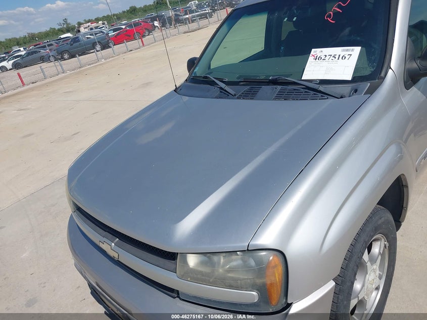 CHEVROLET TRAILBLAZER 2004 VIN 1GNDS13S742235205