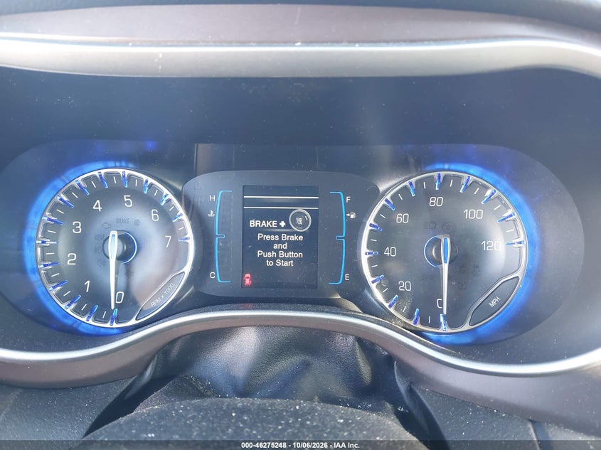 2017 CHRYSLER PACIFICA TOURING · Photo 7