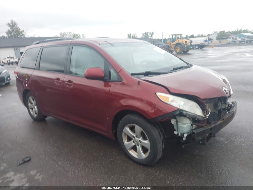 2012 TOYOTA SIENNA LE V6 8 PASSENGER