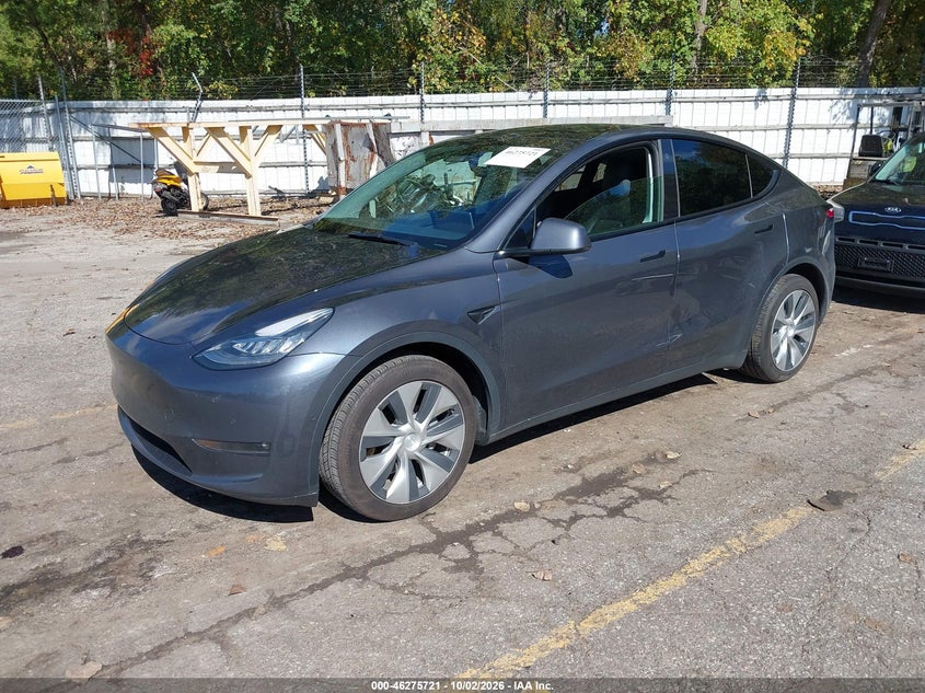 TESLA MODEL Y - zdjęcie 2