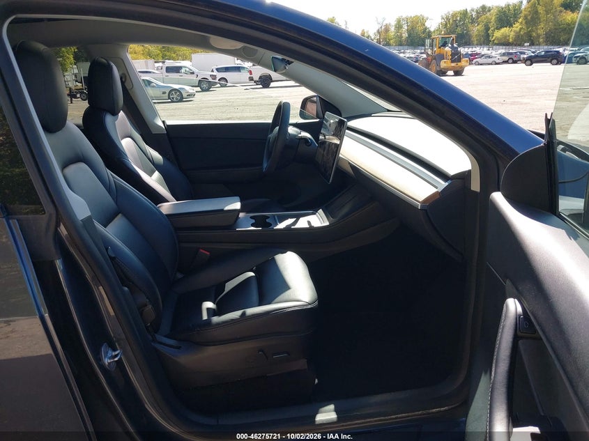 TESLA MODEL Y - zdjęcie 5