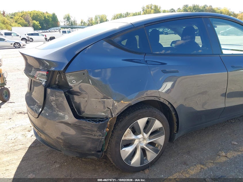 TESLA MODEL Y - zdjęcie 6
