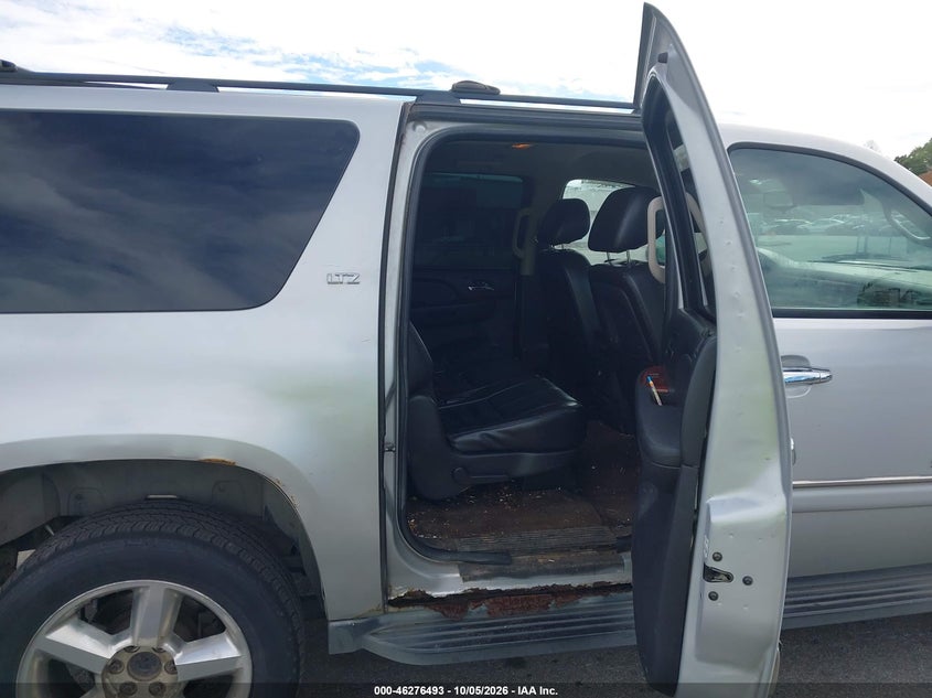 2011 CHEVROLET SUBURBAN 1500 LT1 · Фото 8