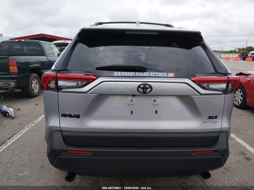 TOYOTA RAV4 - zdjęcie 17