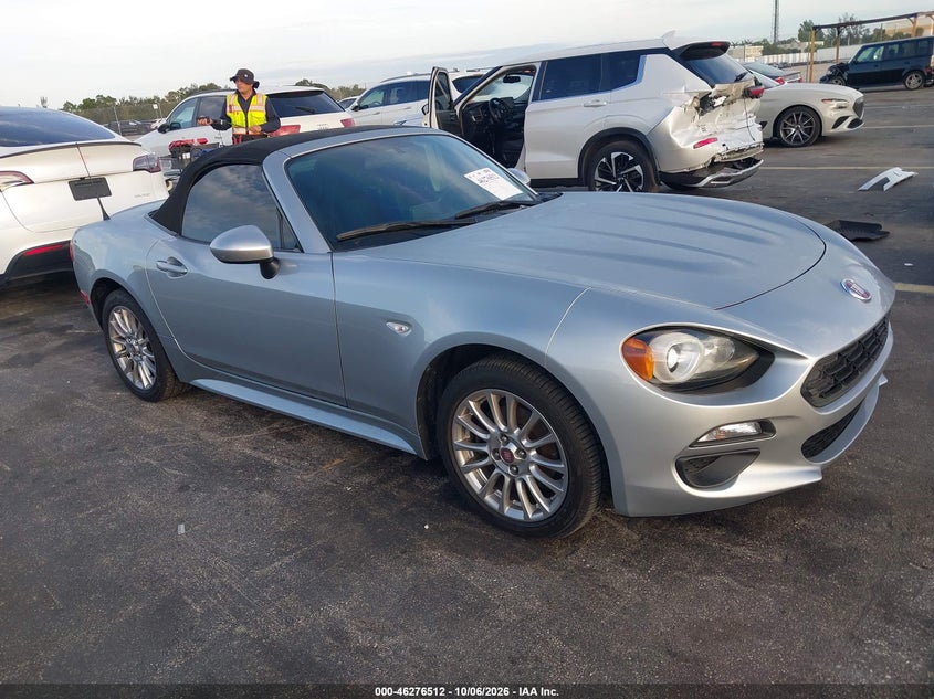 Vin: jc1nfaek3k0142718, lot: 46776629, fiat 124 spider classica 20191