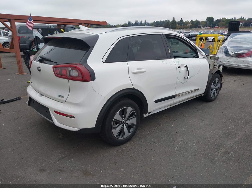 Vin: kndcb3lc7h5058605, lot: 46777026, kia niro lx 20174