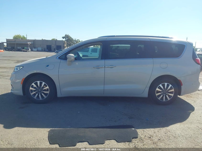 CHRYSLER PACIFICA HYBRID 2021 VIN 2C4RC1L73MR590087