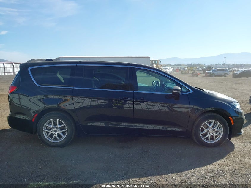CHRYSLER PACIFICA 2024 VIN 2C4RC1BG7RR101750