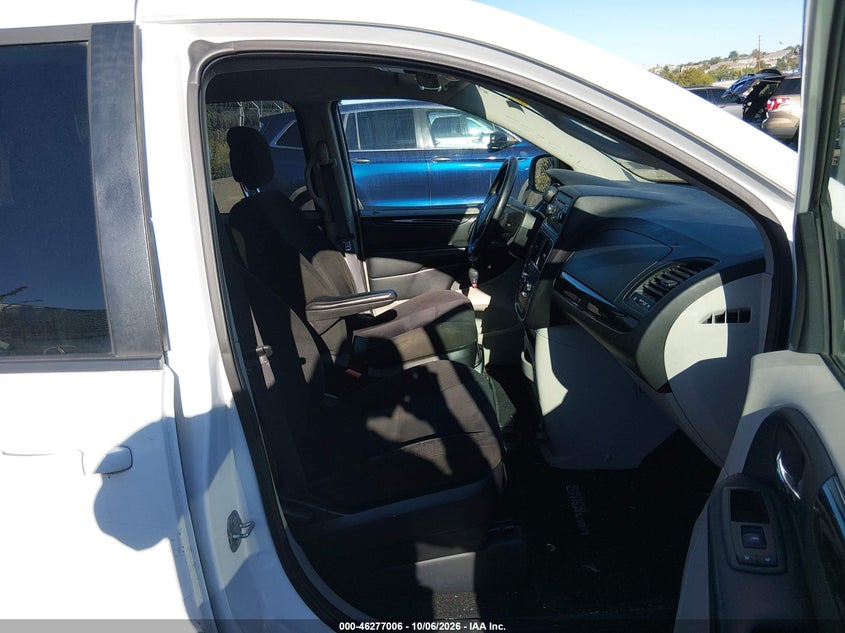 2015 DODGE GRAND CARAVAN SE · Фото 5