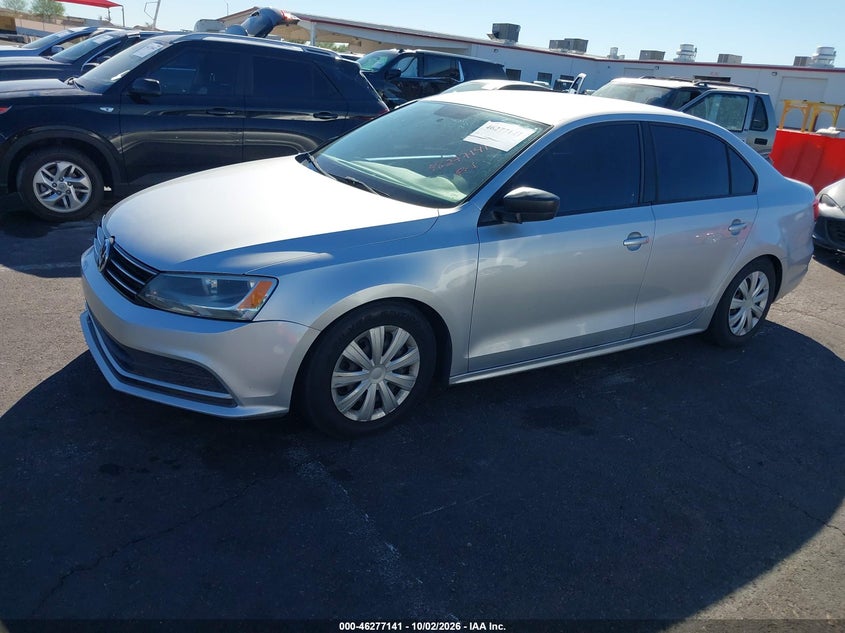 2015 Volkswagen Jetta 2.0L S, Normal Wear & Tear, IAAI, VIN 3VW2K7AJ3FM326686 — photo 2