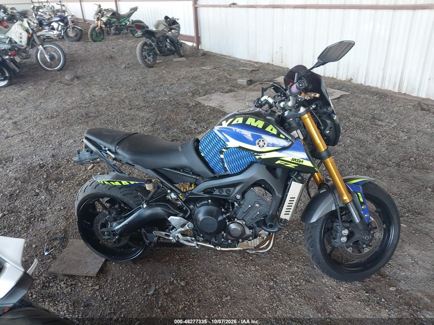 YAMAHA FZ09 2015