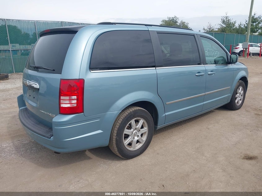 Vin: 2a4rr5d17ar319233, lot: 46777997, chrysler town & country touring 20104
