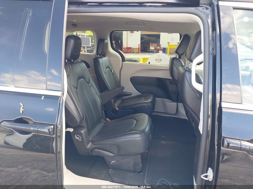 2024 CHRYSLER PACIFICA TOURING L · Фото 8