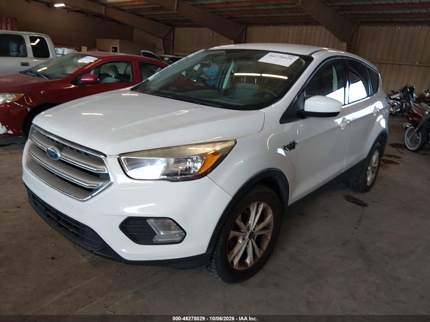 FORD ESCAPE 2017 VIN 1FMCU0GD2HUE39579