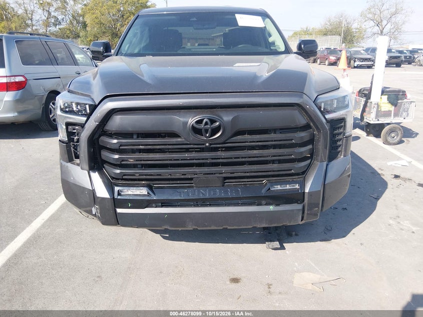 TOYOTA TUNDRA - zdjęcie 12