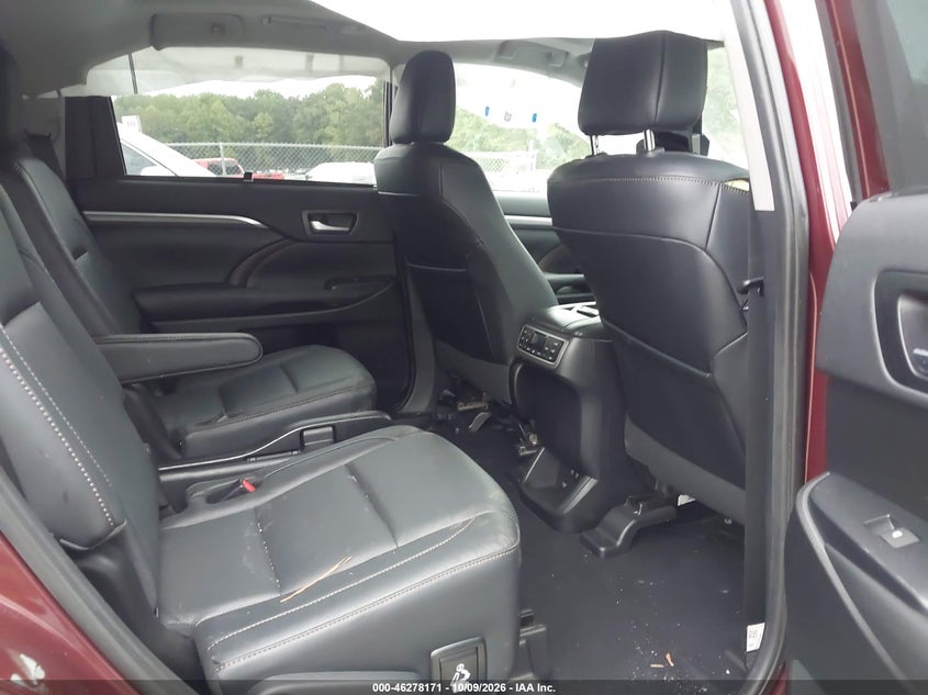 TOYOTA HIGHLANDER - zdjęcie 8