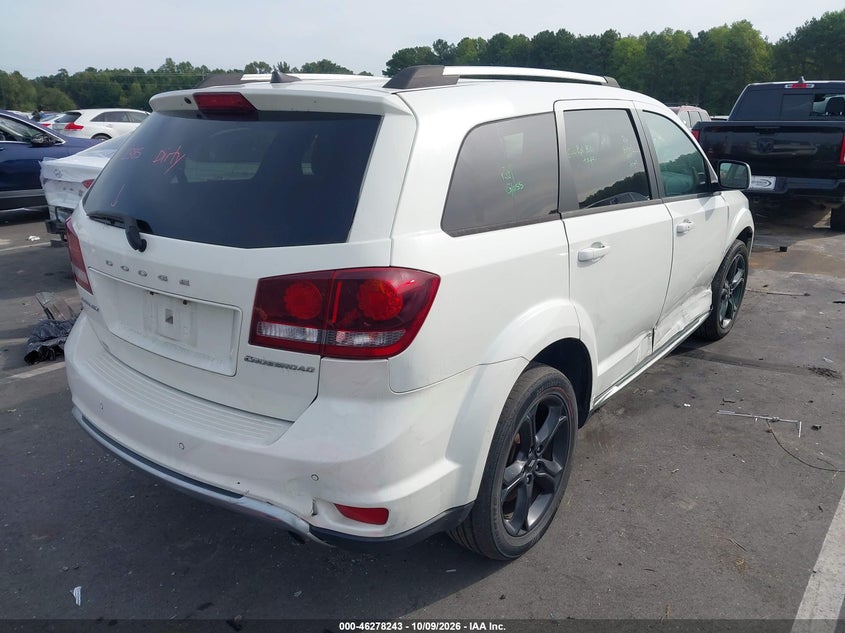 Vin: 3c4pdcgb1lt264038, lot: 46778389, dodge journey crossroad 20204