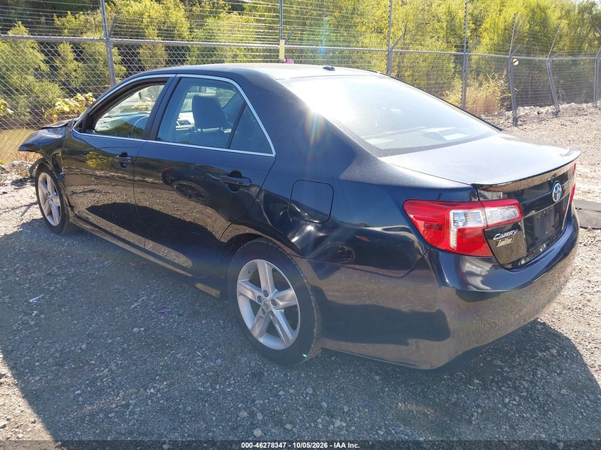 Vin: 4t1bf1fk3du241082, lot: 46778493, toyota camry se 20133