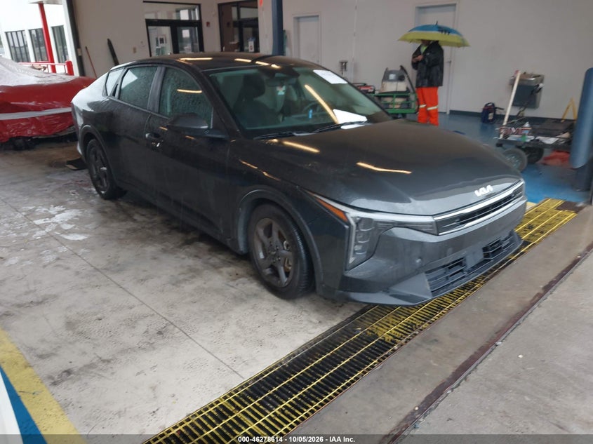 Vin: 3kpft4de0se048039, lot: 46778760, kia k4 lxs 2025 img_1