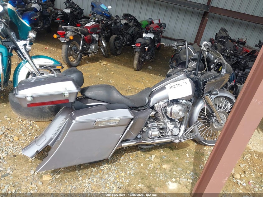 HARLEY-DAVIDSON FLTRI 2001