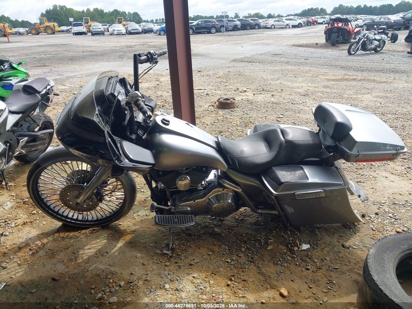 HARLEY-DAVIDSON FLTRI 2001