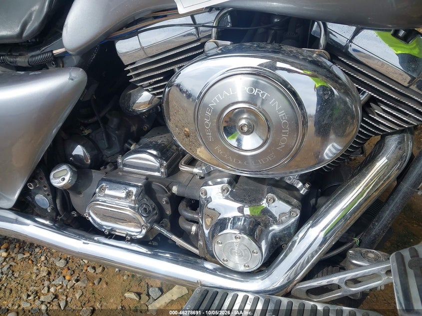 HARLEY-DAVIDSON FLTRI 2001