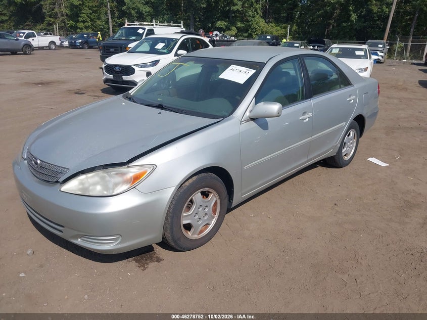 Фото 2 - TOYOTA CAMRY