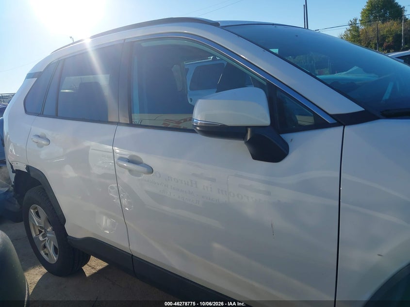 TOYOTA RAV4 - zdjęcie 14