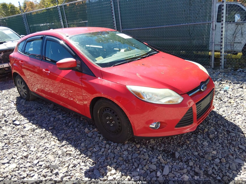 Vin: 1fahp3k22cl335509, lot: 46779022, ford focus se 2012 img_1