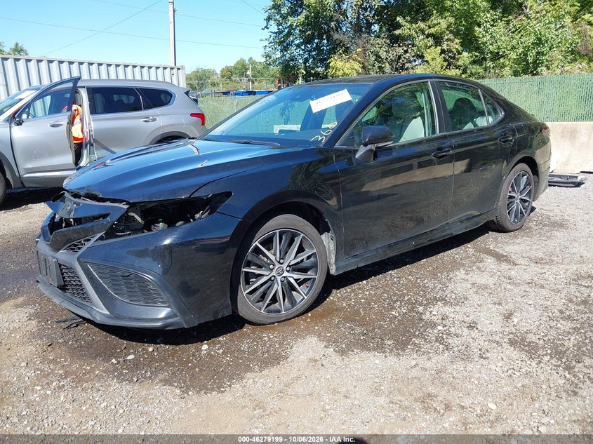 Vin: 4t1g11ak9pu099448, lot: 46779345, toyota camry se 20232