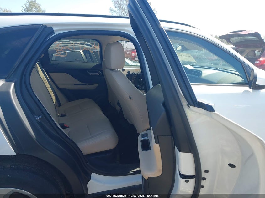 JAGUAR F-PACE 2018 VIN SADCJ2FX0JA290119