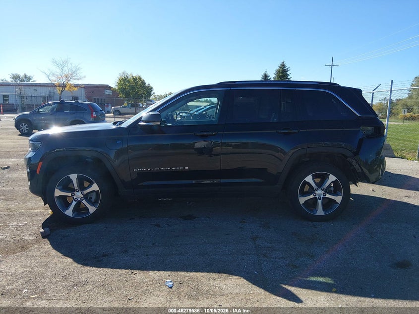 JEEP GRAND CHEROKEE 4XE - zdjęcie 14