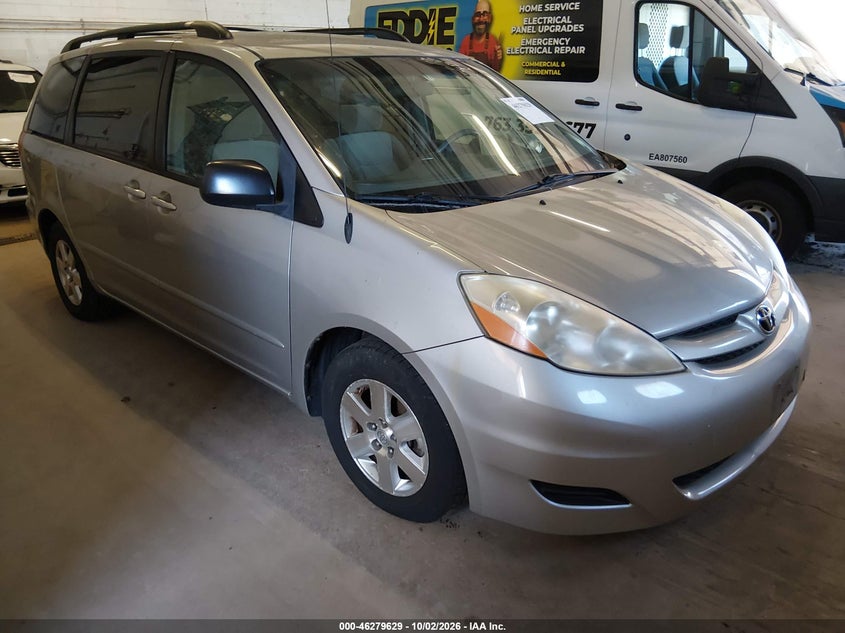 2009 Toyota Sienna LE