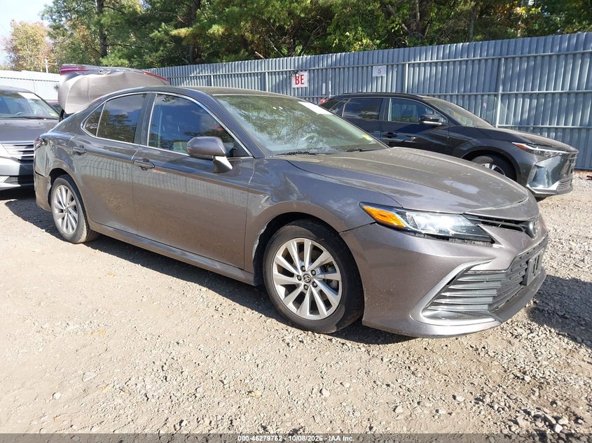 TOYOTA CAMRY - zdjęcie 1