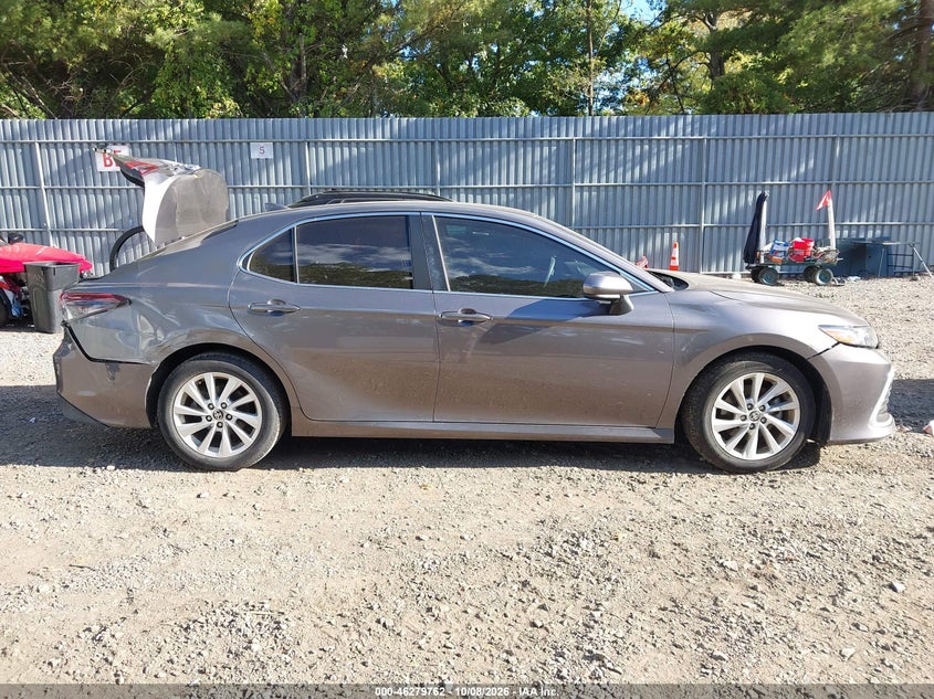 TOYOTA CAMRY - zdjęcie 13