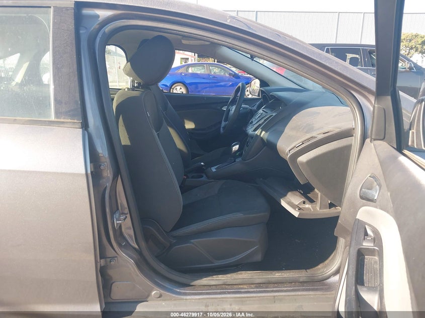 2014 FORD FOCUS SE · Фото 5
