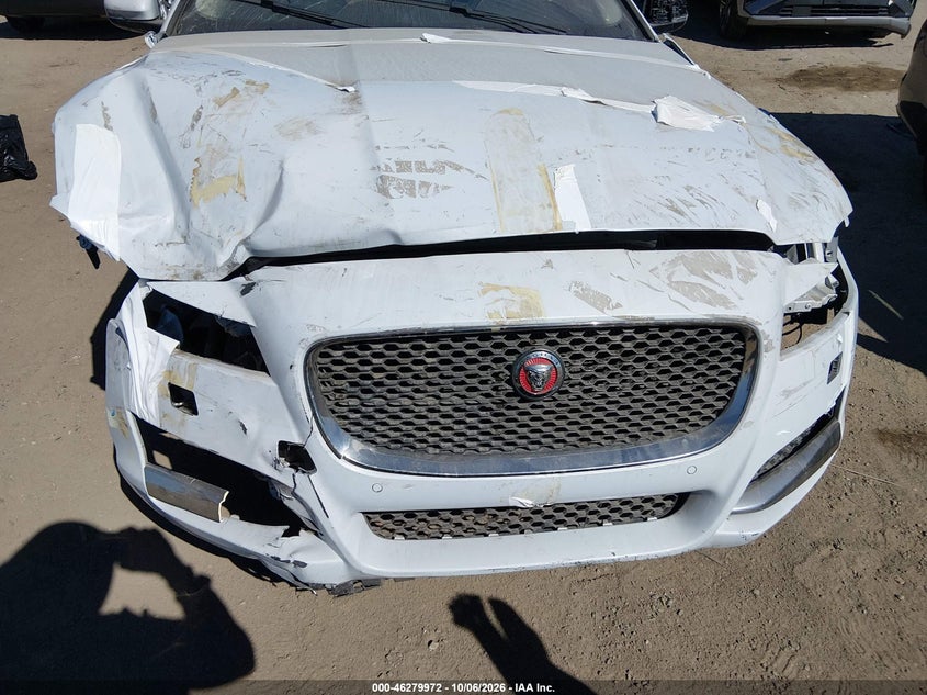 JAGUAR XF 2016 VIN SAJBD4BV9GCY13294
