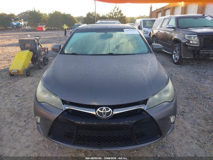 TOYOTA CAMRY - zdjęcie 13
