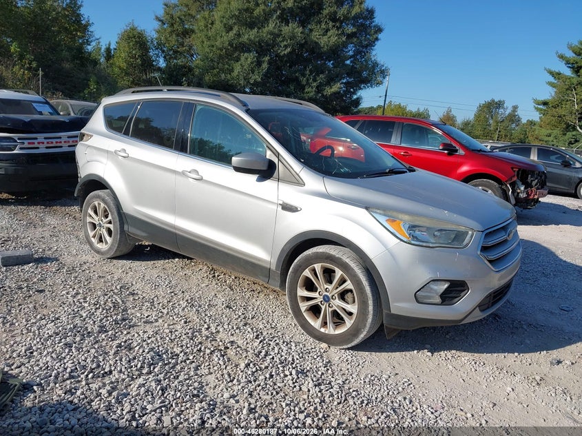 Vin: 1fmcu0gd0jua39364, lot: 46780333, ford escape se 2018 img_1