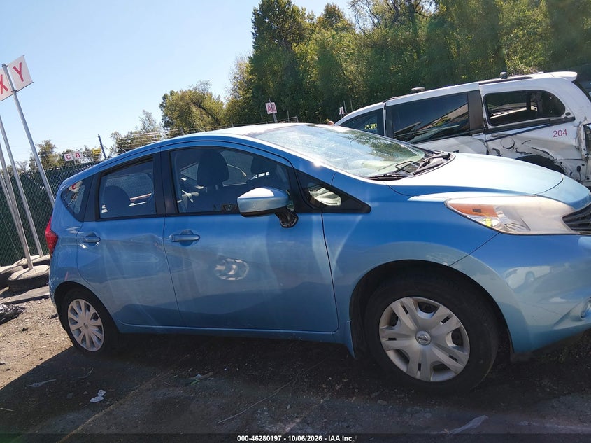 2015 NISSAN VERSA NOTE S (SR) · Photo 6