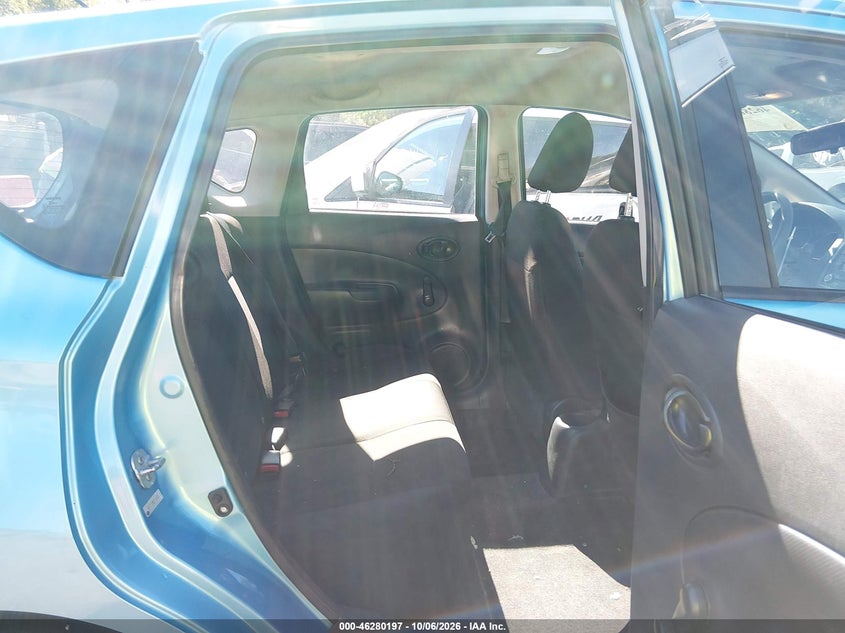 2015 NISSAN VERSA NOTE S (SR) · Photo 8